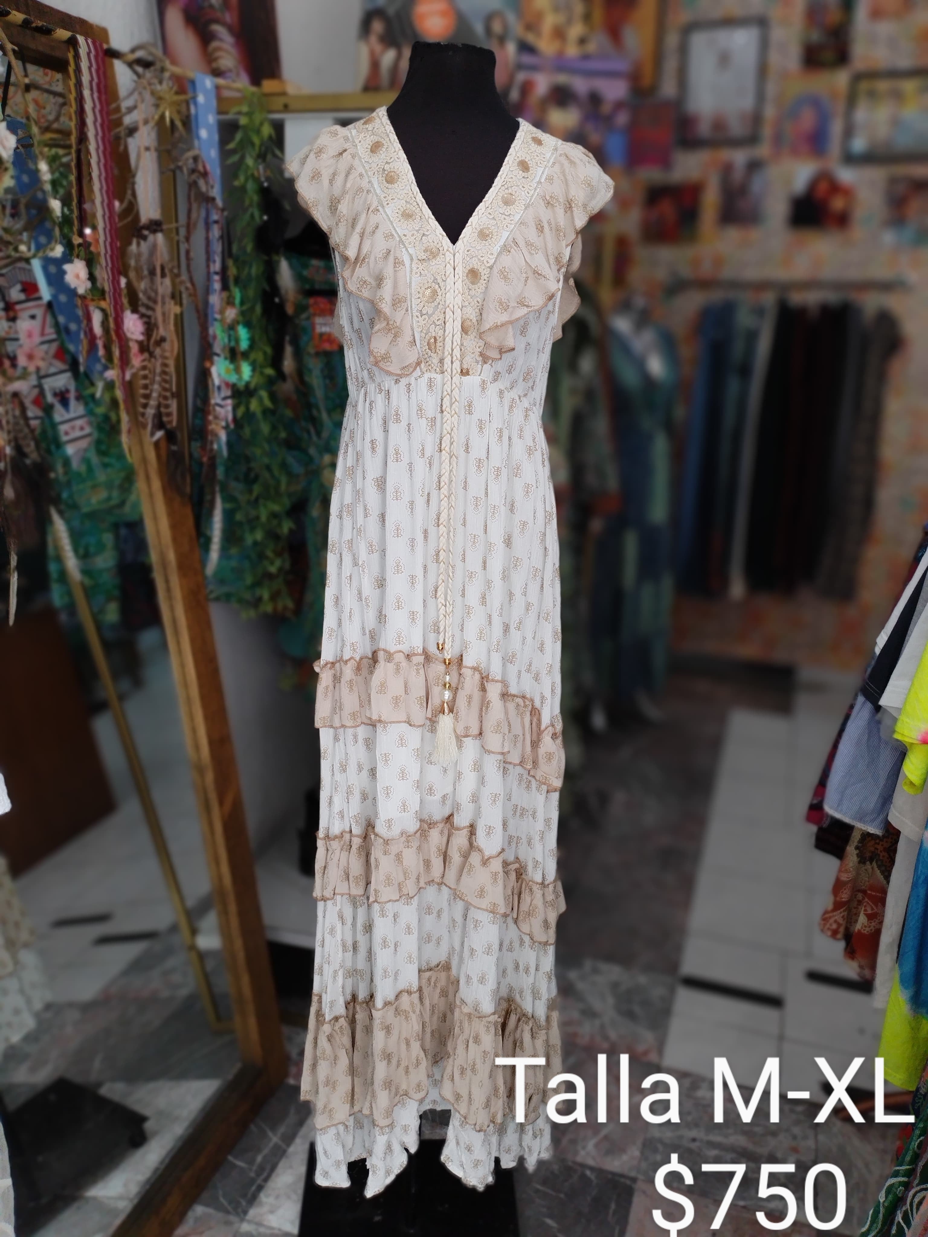 Vestido largo boho rústico con encaje beige
