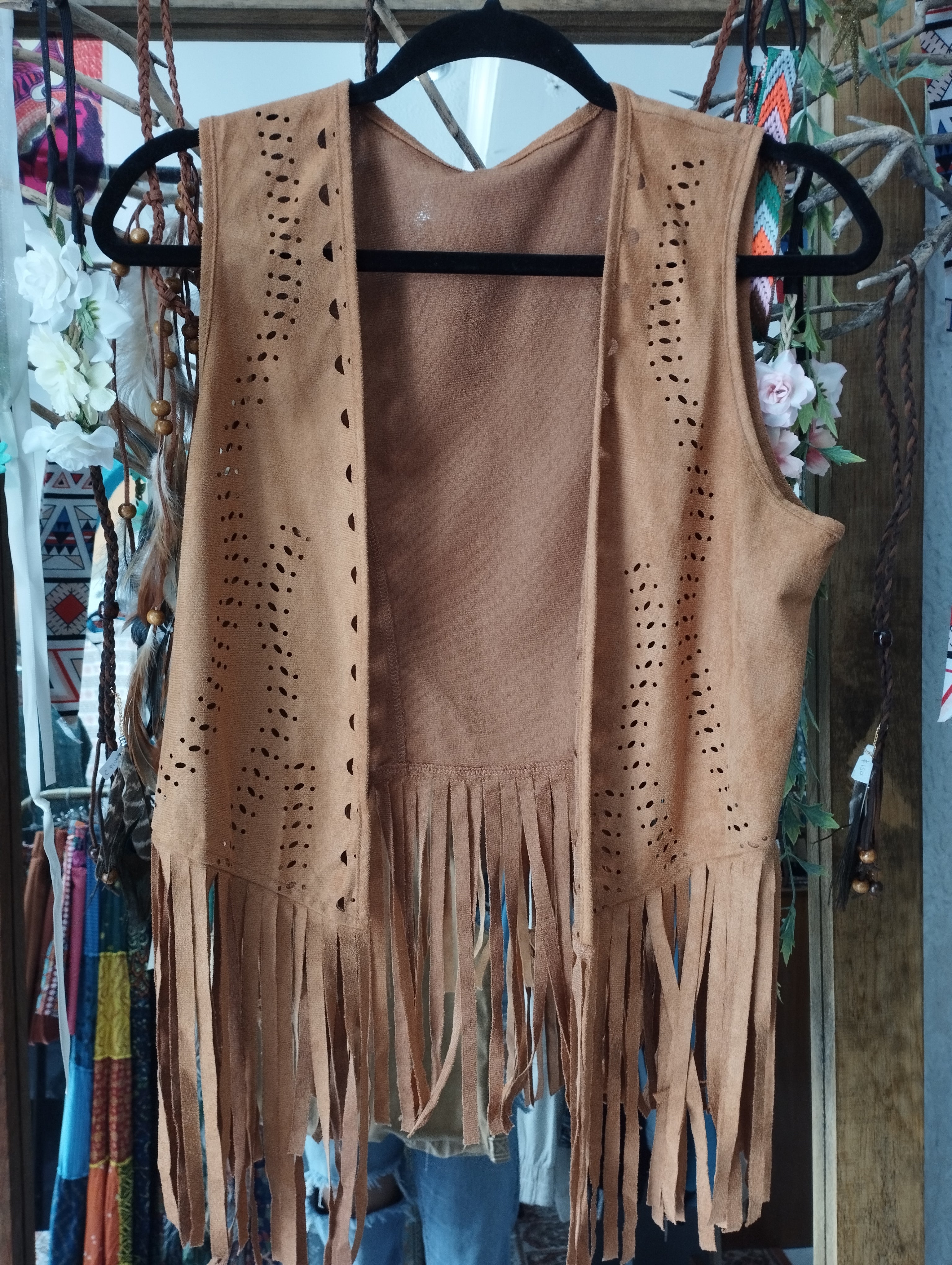 Chaleco hippie de gamuza sintética con flecos